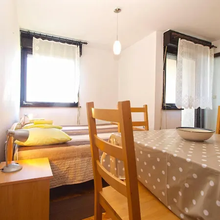 Ester 1738 Apartment Pula